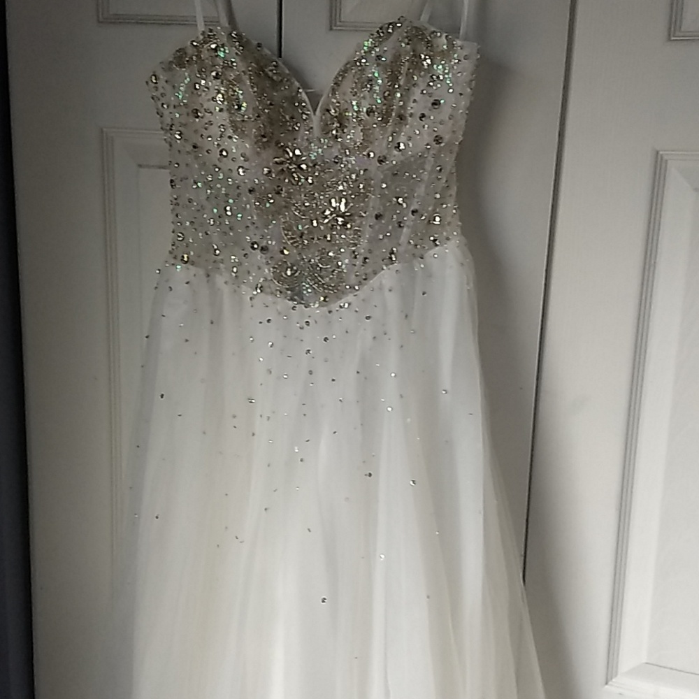 Prom gown